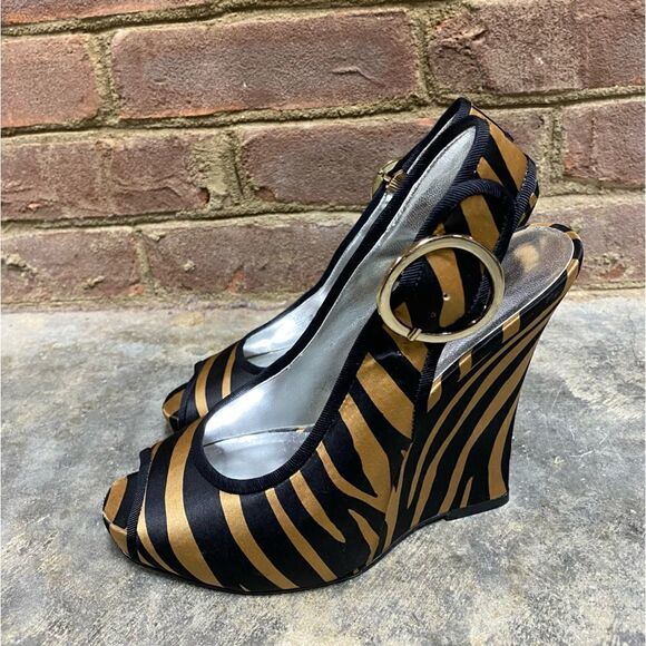 Jessica Simpson Tan & Black Zebra Fabric Sling Back Wedge Size 6 - Picture 4 of 10